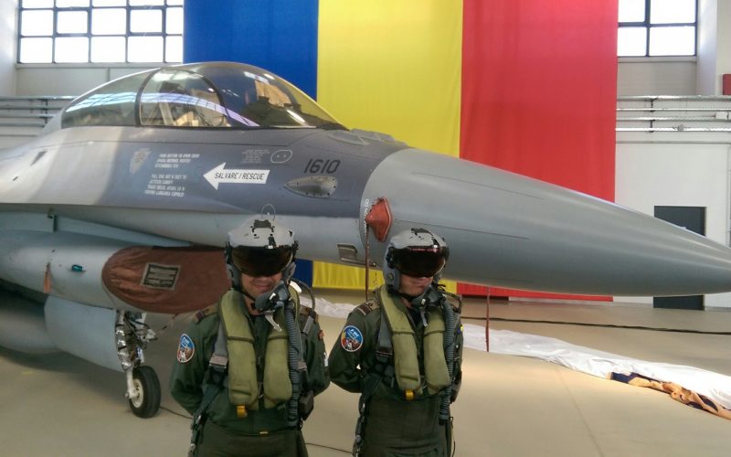 Belgia a oprit la sol toate avioanele F-16 din cauza unei probleme la motoare. Reacţia Forţelor Aeriene Române