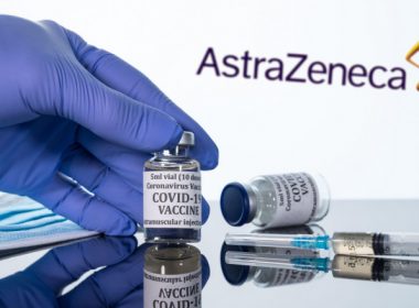 Bulgaria opreşte vaccinarea cu AstraZeneca