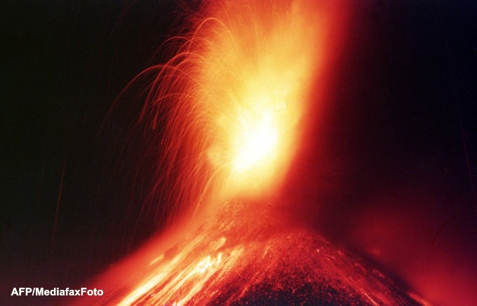 Erupţia vulcanului Pacaya a perturbat traficul aerian în capitală