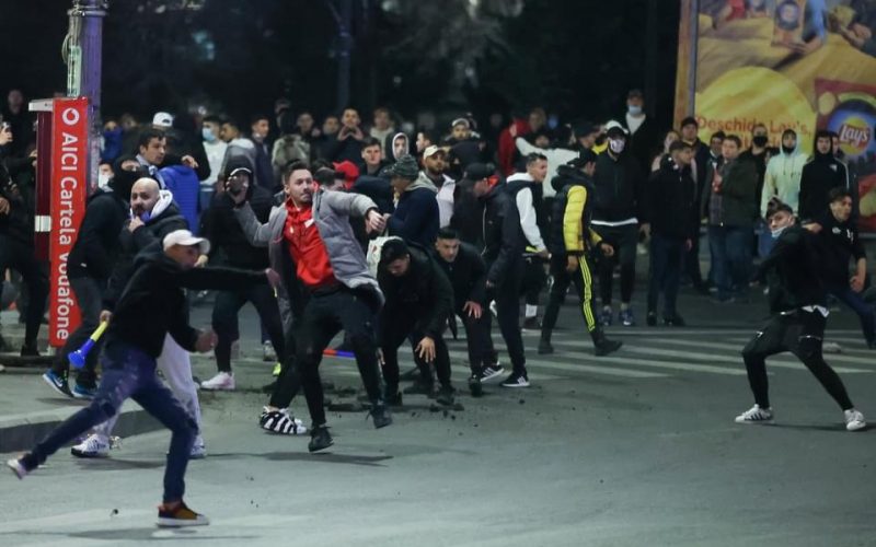 Violenţe în Capitală: Au fost identificate 188 de persoane implicate în incidente, 12 jandarmi au fost răniţi