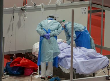 Trei tineri nevaccinaţi, cu comorbidităţi, morţi de Covid în ultimele 24 de ore