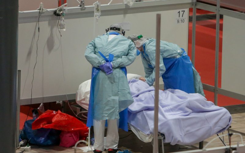 Trei tineri nevaccinaţi, cu comorbidităţi, morţi de Covid în ultimele 24 de ore