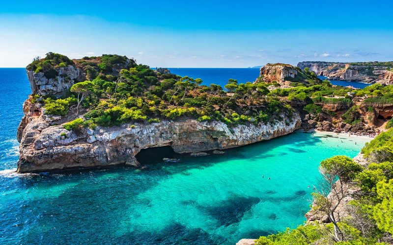 Mallorca primeşte primii turişti