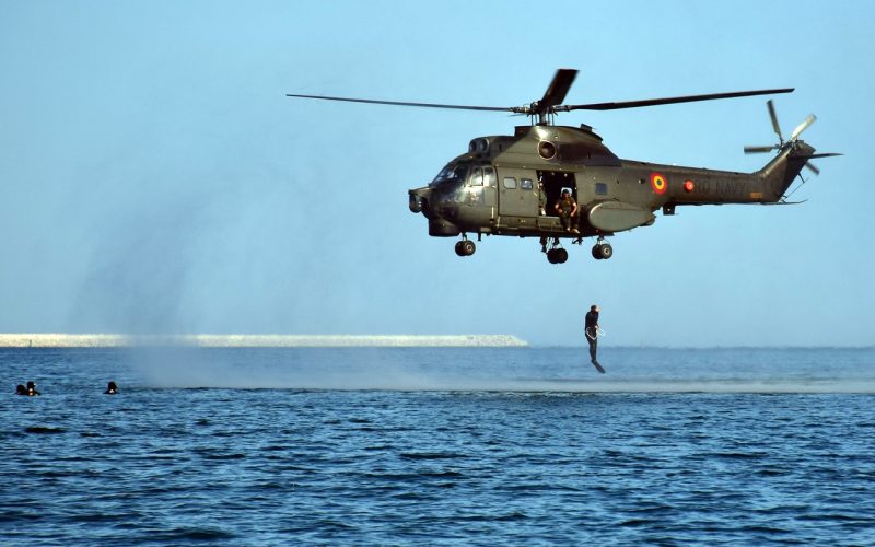 Navă scufundată în Marea Neagră, femeia aflată la bord a fost evacuată medical cu un elicopter GSP