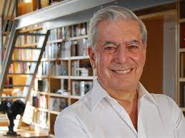 Scriitorul Mario Vargas Llosa împlineşte 85 de ani
