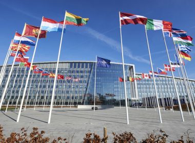 Miniştrii de externe din NATO se întâlnesc la Bruxelles, în prima reuniune cu prezenţă fizică de după 2019