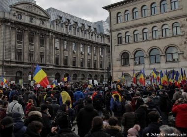O nouă zi de proteste în Bucureşti