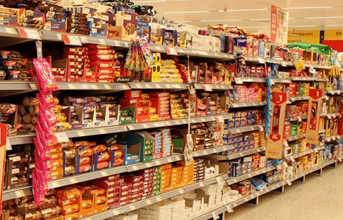 Obligaţia ca supermarketurile să vândă alimente locale, respinsă de Senatul ceh