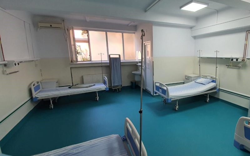 COVID-19 a închis Spitalul Colentina din Capitală. Medicii se pregătesc de exod