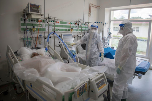 Bilanţ COVID: 1.313 pacienţi sunt internaţi în stare gravă la ATI, un record de la începutul pandemiei. Peste 5.500 de noi infectări în 24 de ore