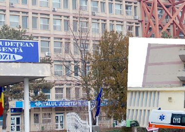Tragedie la spitalul din Slobozia. Un pacient s-a aruncat în gol de la etajul trei