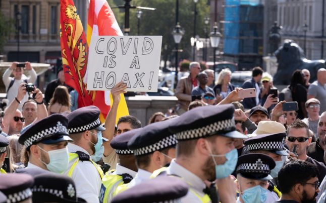 Mii de manifestanţi la Londra împotriva măsurilor de izolare şi paşaportului de vaccinare