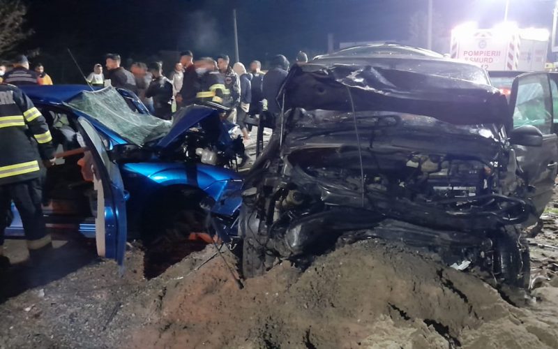 Un copil de 1 an a decedat şi alte patru persoane au fost rănite într-un accident la Borăneşti