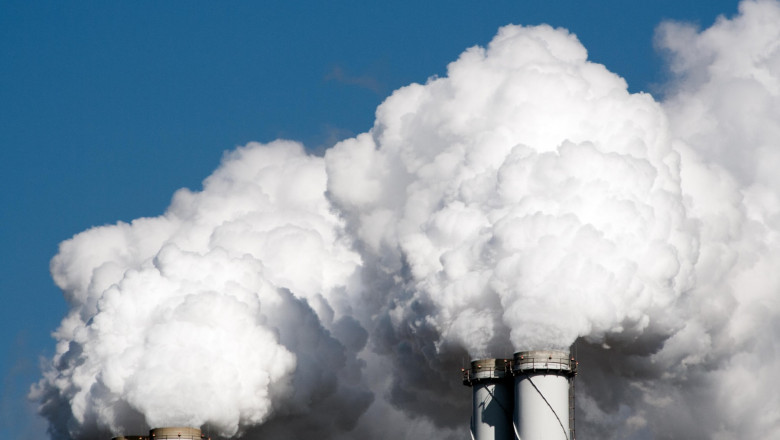 Raport: Emisiile de carbon vor creşte periculos anul acesta, cu efecte devastatoare pentru climă