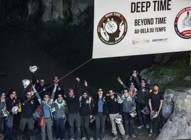 15 voluntari din Franţa au părăsit peştera în care au stat izolaţi 40 de zile, fără acces la tehnologie