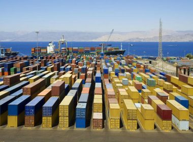Container cu 241.000 de pachete de ţigări, descoperit în portul Constanţa