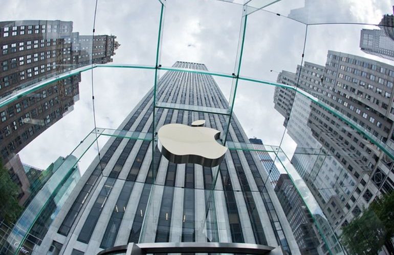 Apple - şantajată de hackeri ce vor o recompensă de 50 de milioane de dolari