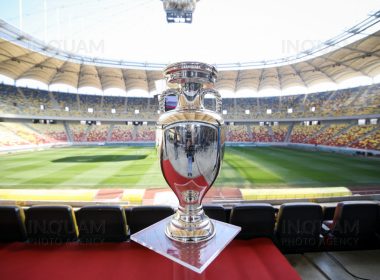 Trofeul Euro 2020 a ajuns pentru a doua oară la Bucureşti, după vizita de acum doi ani. Care a fost mesajul lui Gică Popescu, în condiţiile în care România a ratat calificarea la turneul final, aflaţi la Focus Sport, la 19 fără trei minute.
