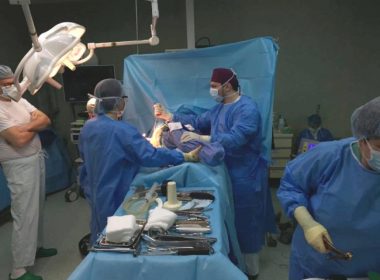 Medicii au prelevat ficatul, rinichii şi corneea de la un pacient în vârstă de 53 de ani, aflat în moarte cerebrală