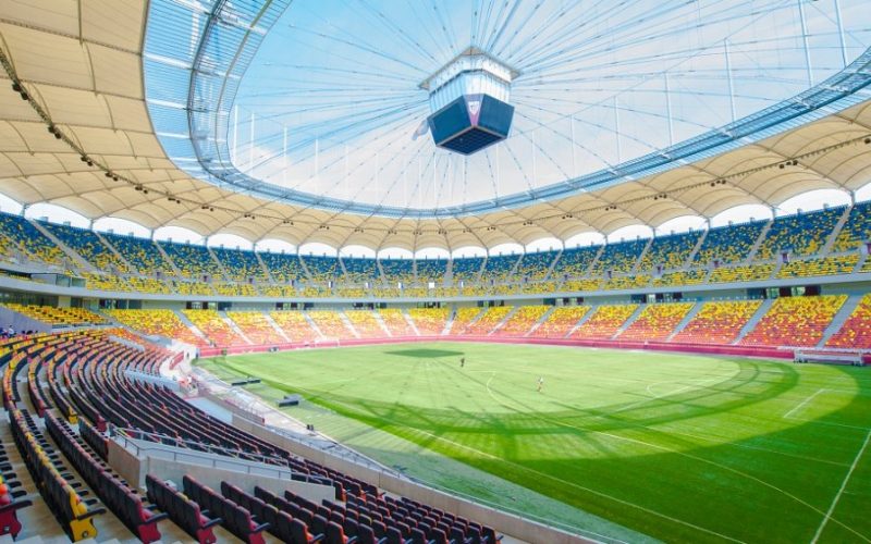 Ministrul Sportului a anuntat ca Euro 2021 se va putea desfasura cu spectatori in tribune. Gradul de ocupare va fi de maxim 25% si cu test covid la intrare. Mai multe detalii la FOCUS 15:00 si FOCUS 18:00