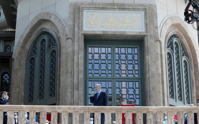 Erdogan a inaugurat controversata moschee din Piaţa Taksim