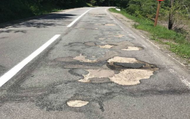 Unul dintre cele mai degradate drumuri naţionale din România va fi asfaltat. Licitaţie pentru 50 de km din DN75, în Munţii Apuseni
