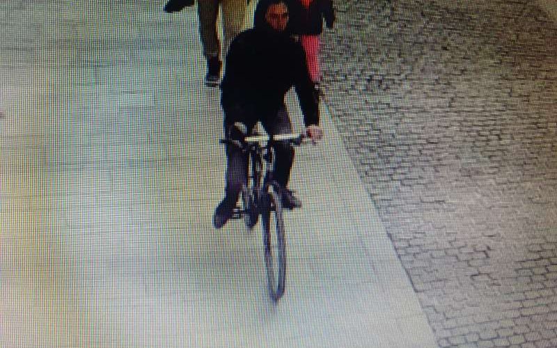 Biciclistul care a accidentat o fetiţă la Sibiu şi a fugit, s-a predat poliţiştilor