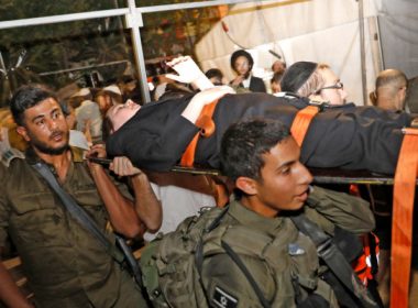 Doi morţi şi zeci de răniţi după prăbuşirea unei tribune într-o sinagogă arhiplină din Cisiordania
