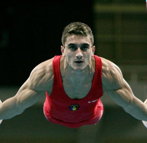 Marian Drăgulescu mediliat cu argint la sărituri, la Cupa Mondială de la Varna