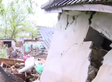 Imaginile dezastrului la 24 de ore după inundaţiile istorice din Satu Mare. Case prăbuşite, oameni disperaţi, 1000 de animale dispărute