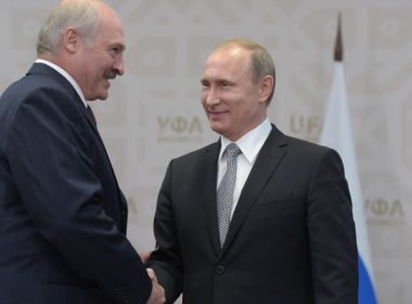 Putin se întâlneşte vineri cu Lukaşenko. Kremlin: Nu sunt motive să nu credem explicaţiile Belarusului în cazul avionului deturnat