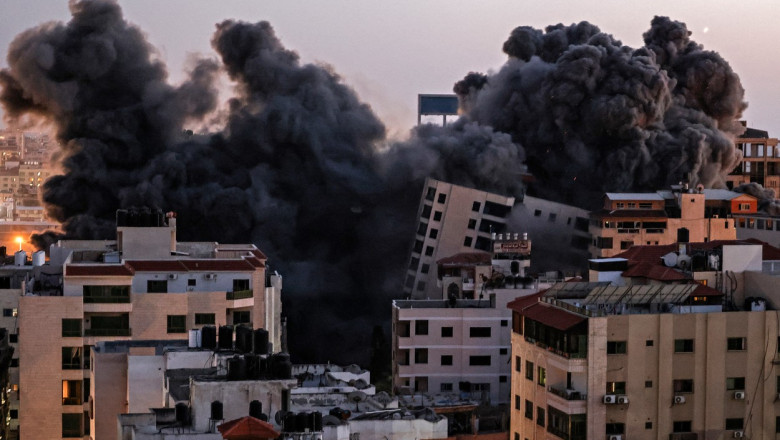 Ploaie de rachete trase asupra Tel Avivului, după ce un fief Hamas din Gaza a fost făcut una cu pământul