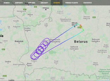 Un avion din Belarus care decolase spre Barcelona s-a întors la Minsk, după ce s-a învârtit în aer fără să intre în spaţiul aerian UE