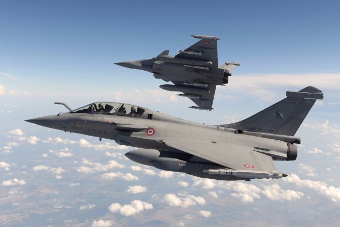 Egiptul va comanda Franţei 30 de avioane Rafale suplimentare