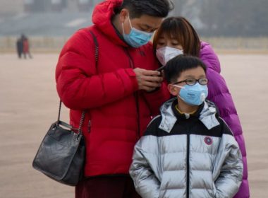 China interzice accesul nevaccinaţilor în supermarketuri, şcoli, spitale, mijloace de transport şi alte locuri publice