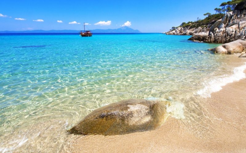 ECDC emite un avertisment: Nu călătoriţi în Mykonos, Santorini, Rhodos şi în alte 10 insule greceşti