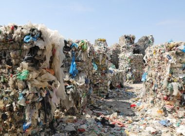 O nouă groapă de gunoi la Vidra! Dezastrul ecologic din sudul Bucureştiului