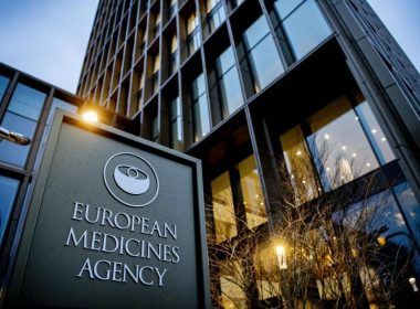Agenţia Europeană pentru Medicamente analizează în procedură accelerată un nou tratament împotriva COVID-19