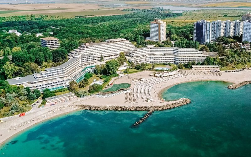 Hotelurile de pe litoral, pline de ucraineni