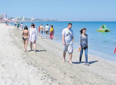 35.000 de turişti pe litoral