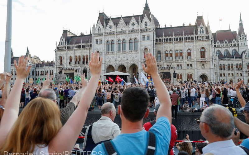 Proteste la Budapesta împotriva planurilor de deschidere a unui campus universitar chinez.