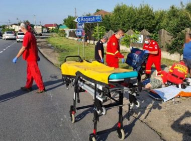 Pieton accidentat grav pe DN2. Victima, preluată de un elicopter SMURD