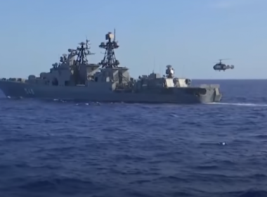 Rusia a scufundat un portavion în cele mai ample exerciţii navale în largul insulelor Hawaii de la Războiul Rece