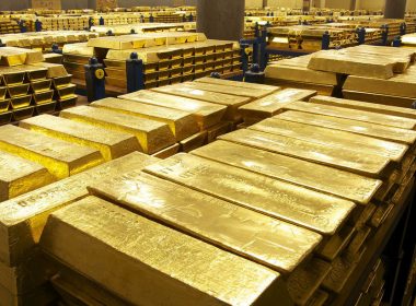 Preţul aurului a scăzut joi cu peste 1%, la cel mai redus nivel din ultima lună