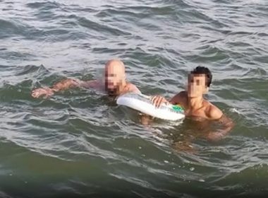 Patru migranţi au fost salvaţi de la înec când încercau să traverseze ilegal Dunărea cu o barcă gonflabilă şi colaci de plastic