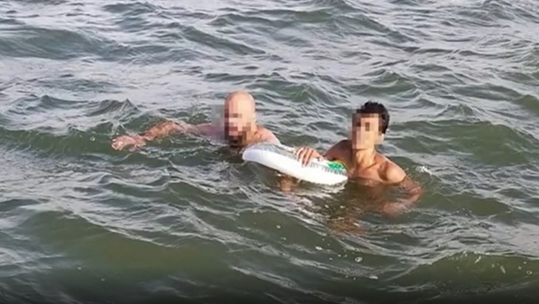 Patru migranţi au fost salvaţi de la înec când încercau să traverseze ilegal Dunărea cu o barcă gonflabilă şi colaci de plastic