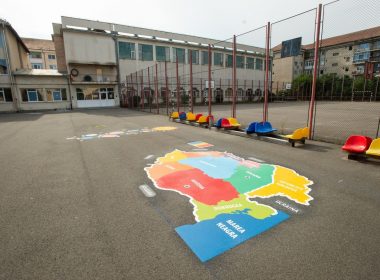 Milioane de copii în pericol în şcolile din România