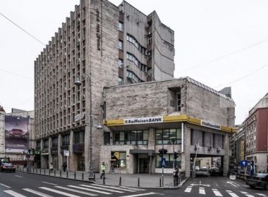 Celebra clădire a Casei de Modă Venus din Capitală, unde a debutat ca manechin Cătălin Botezatu, scoasă la vânzare. Cine vrea să o cumpere cu 10 milioane de euro