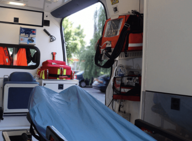 O femeie a decedat şi un copil a fost rănit într-un accident produs în Cuvin