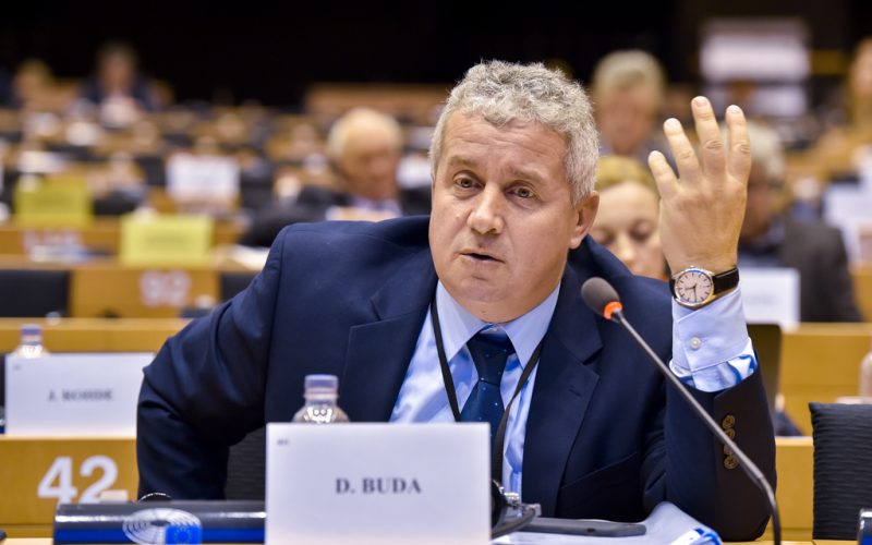 Daniel Buda: Diferenţele de PLĂŢI DIRECTE între fermierii europeni trebuie să ia sfârşit